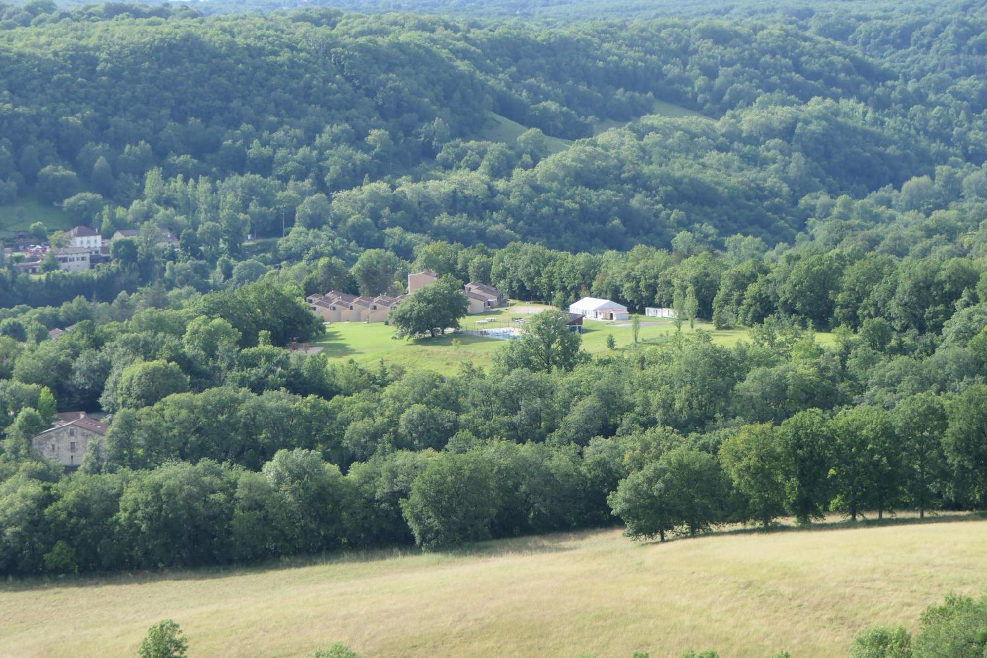 Village Bord De Ciel Caylus Esterno foto